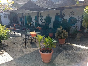hotel monasterio