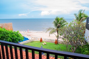 sea memories white sand beach hotel