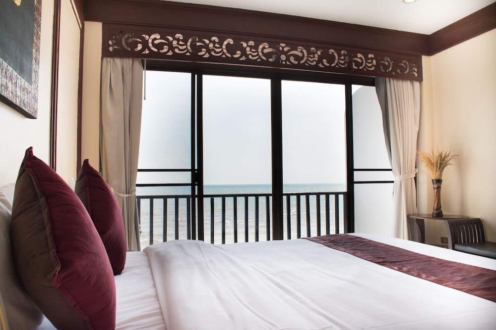 sea memories white sand beach hotel