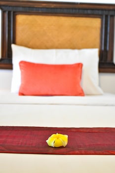 sea memories white sand beach hotel