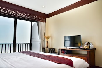 sea memories white sand beach hotel