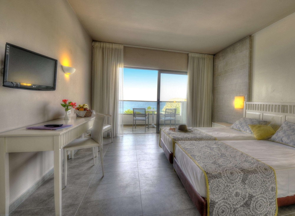 porto angeli beach resort hotel
