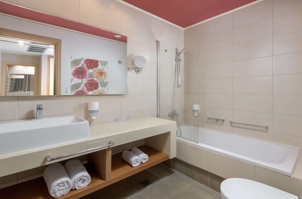 porto angeli beach resort hotel
