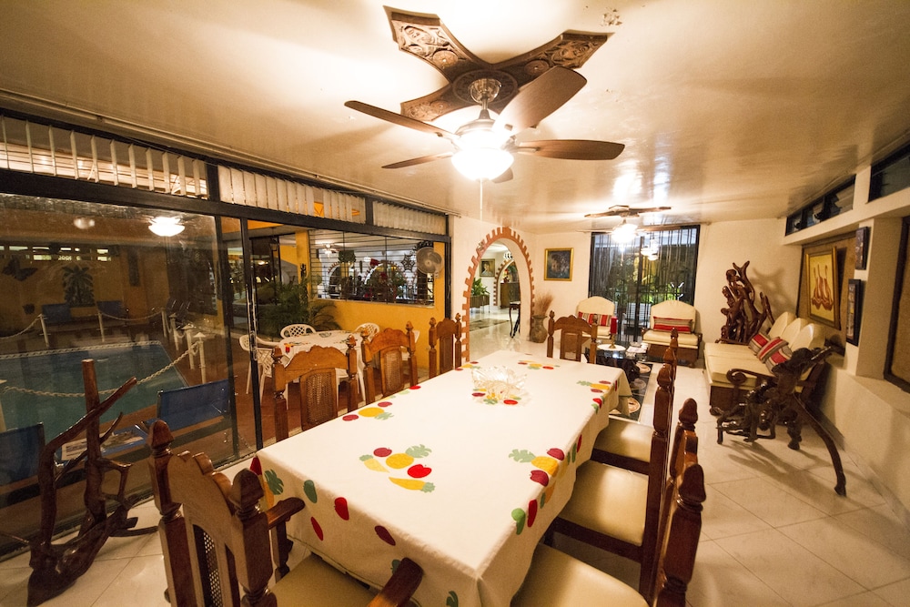 ideal villa hotel