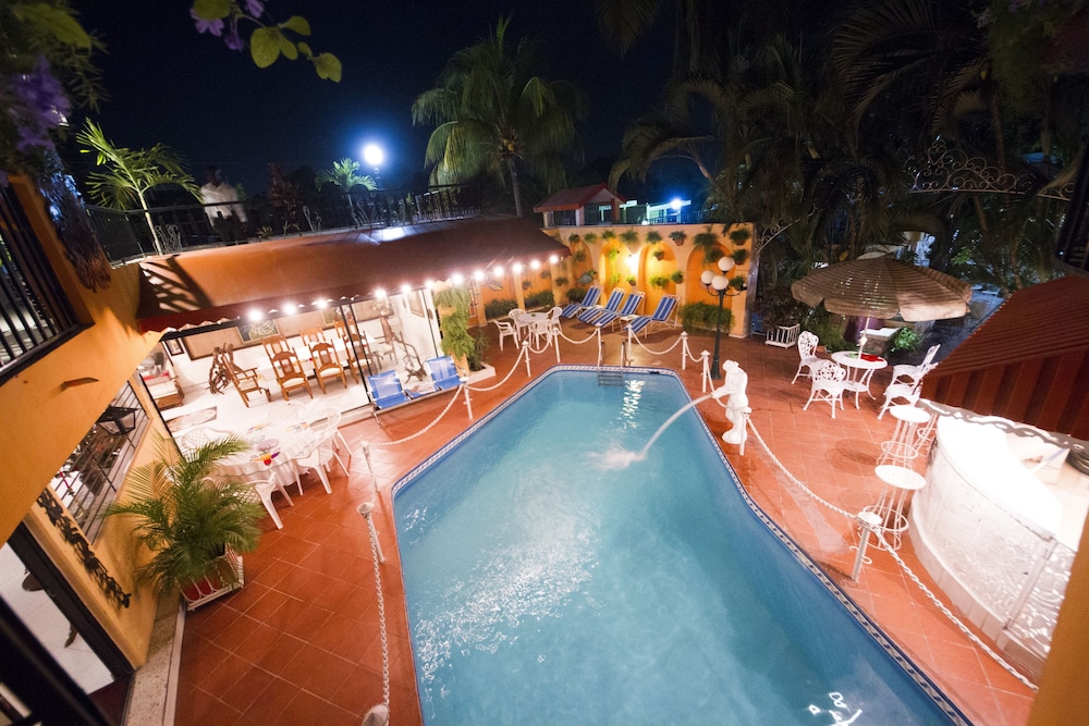 ideal villa hotel