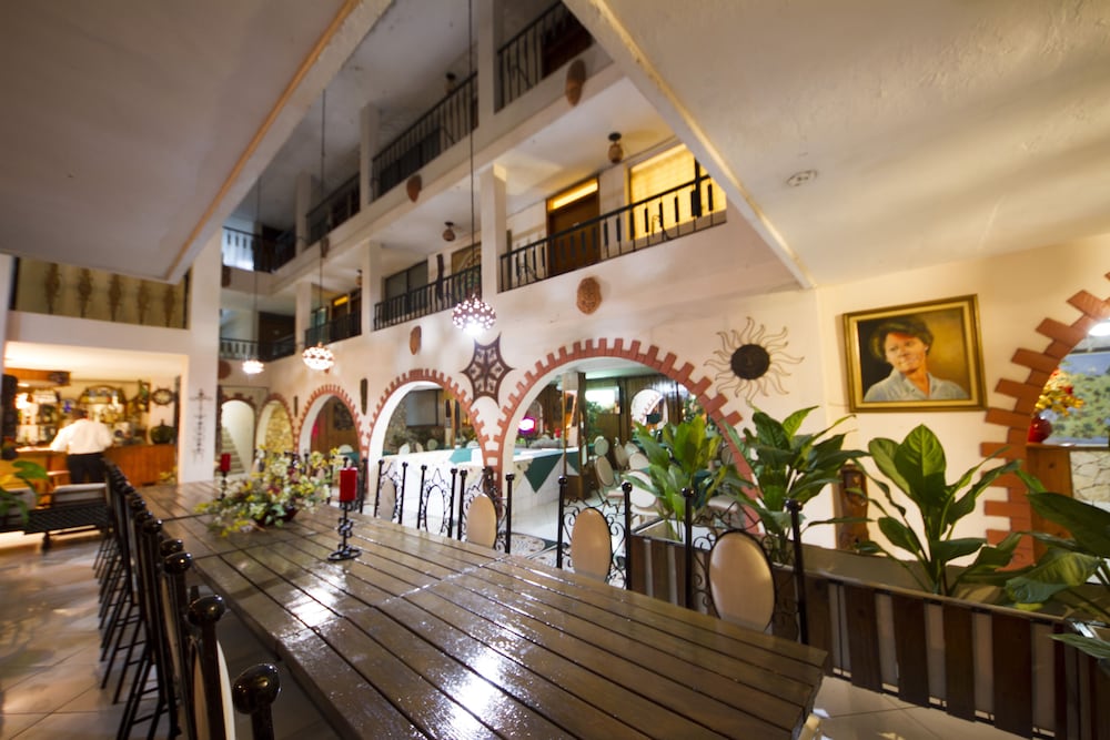 ideal villa hotel