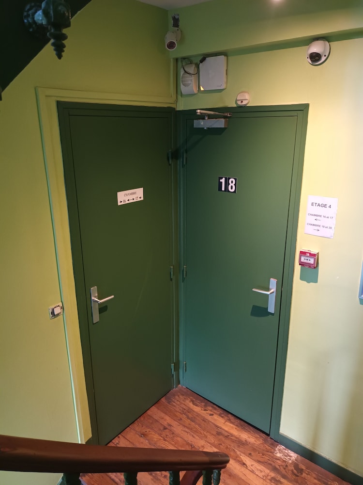 hotel azur montmartre