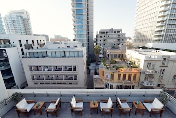 lily and bloom hotel