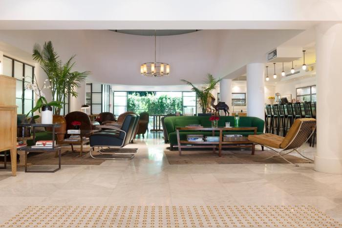 lily and bloom hotel