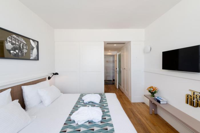 lily and bloom hotel