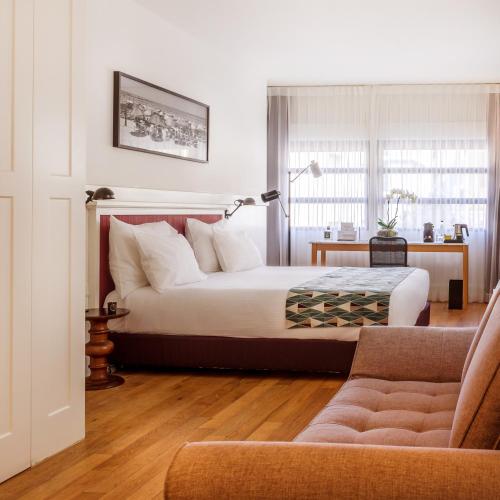 lily and bloom hotel