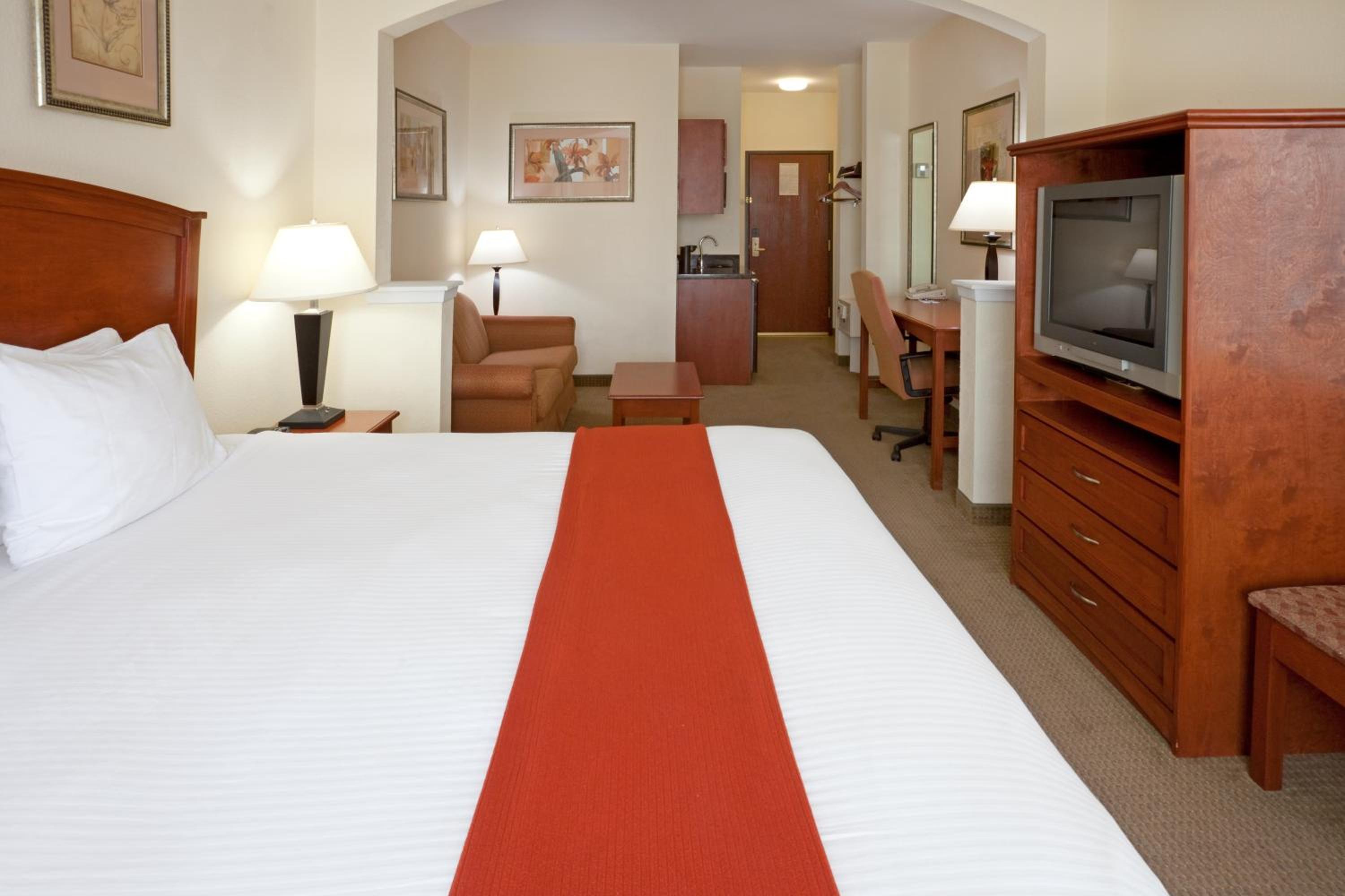 holiday inn express hotel and suites decatur by ihg