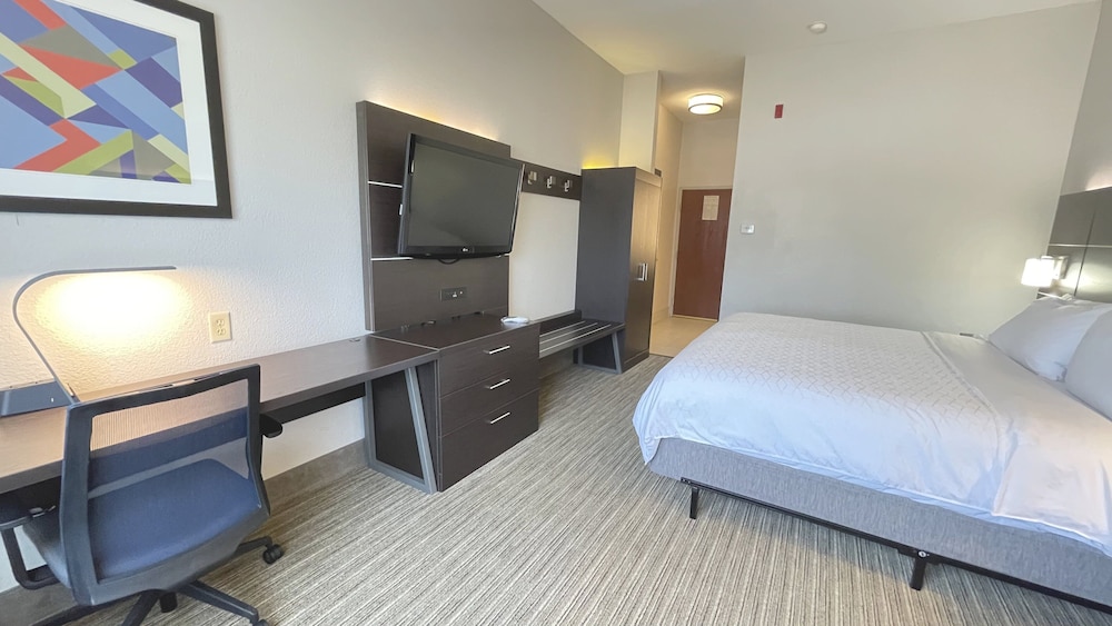 holiday inn express hotel and suites decatur by ihg