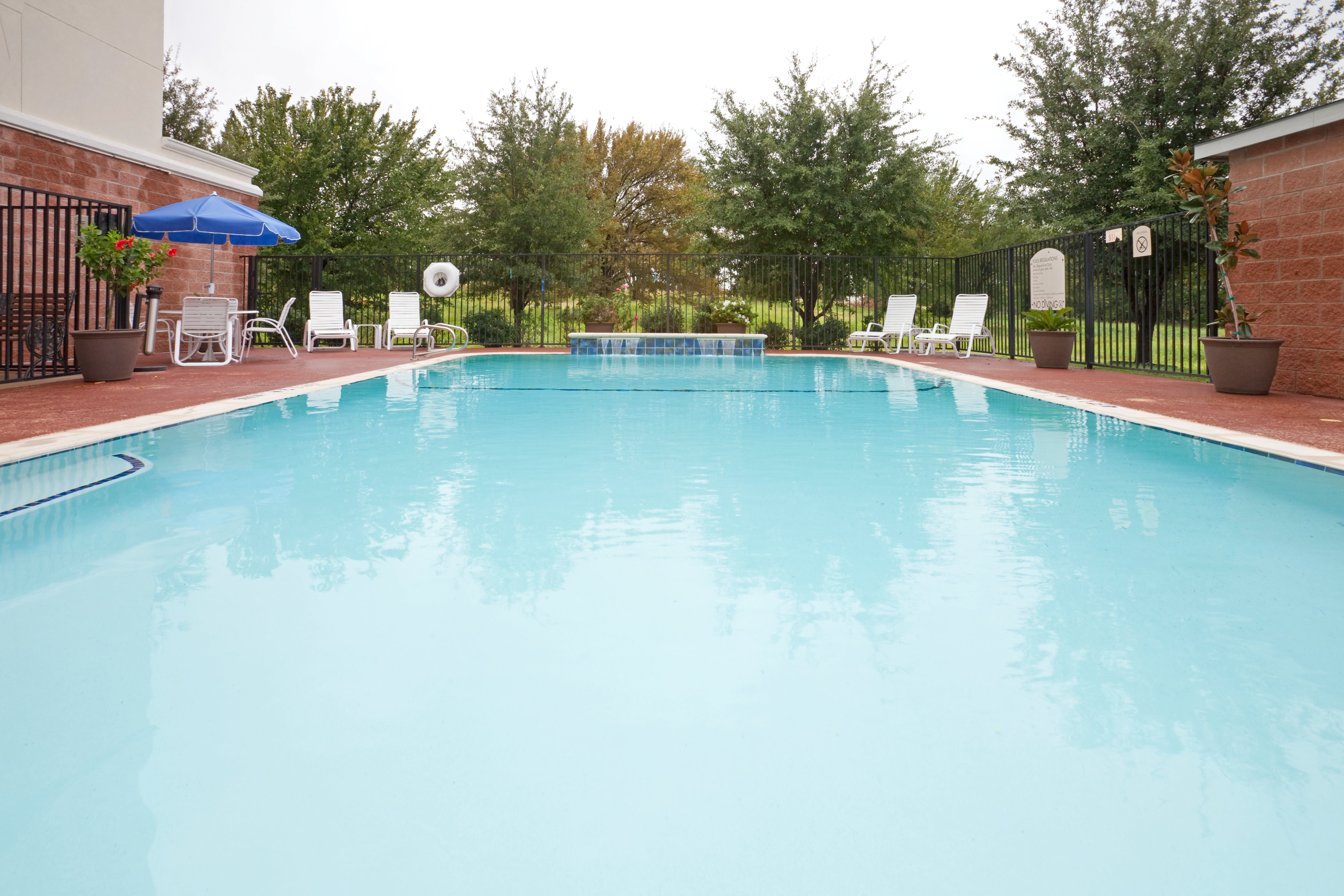 holiday inn express hotel and suites decatur by ihg