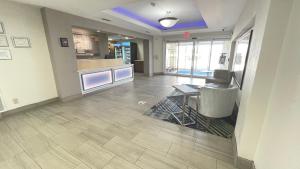 holiday inn express hotel and suites decatur by ihg