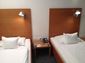 select hotel silence garden koln