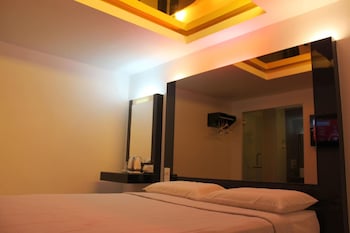 time hotel kuchai lama