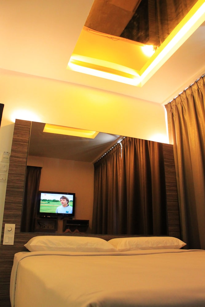 time hotel kuchai lama