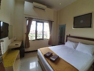cabin hotel sutomo