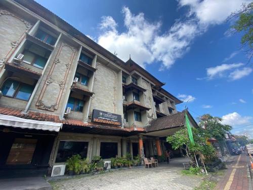 taman suci hotel