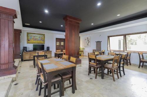 taman suci hotel