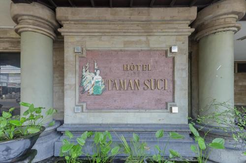 taman suci hotel
