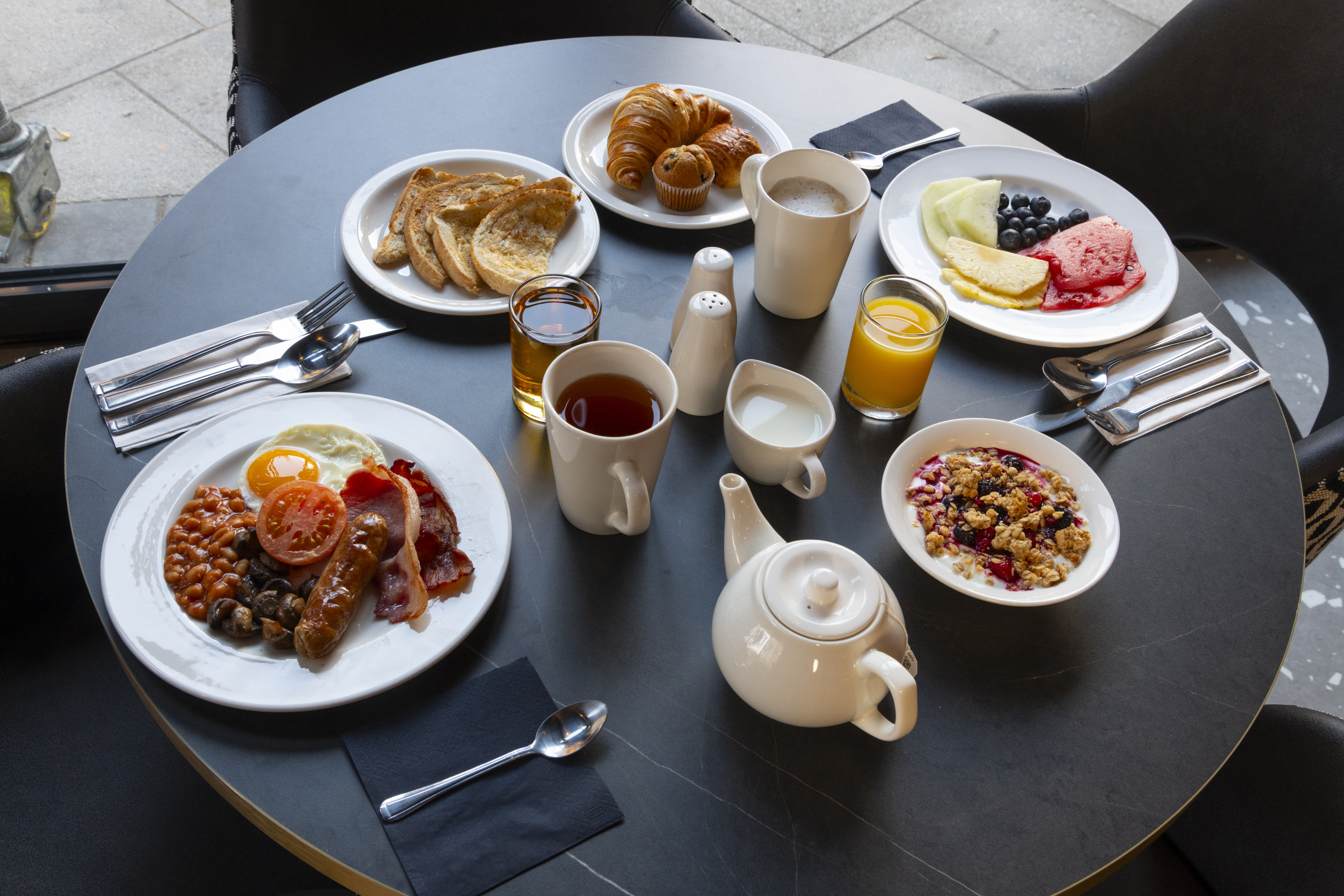 holiday inn derby riverlights by ihg