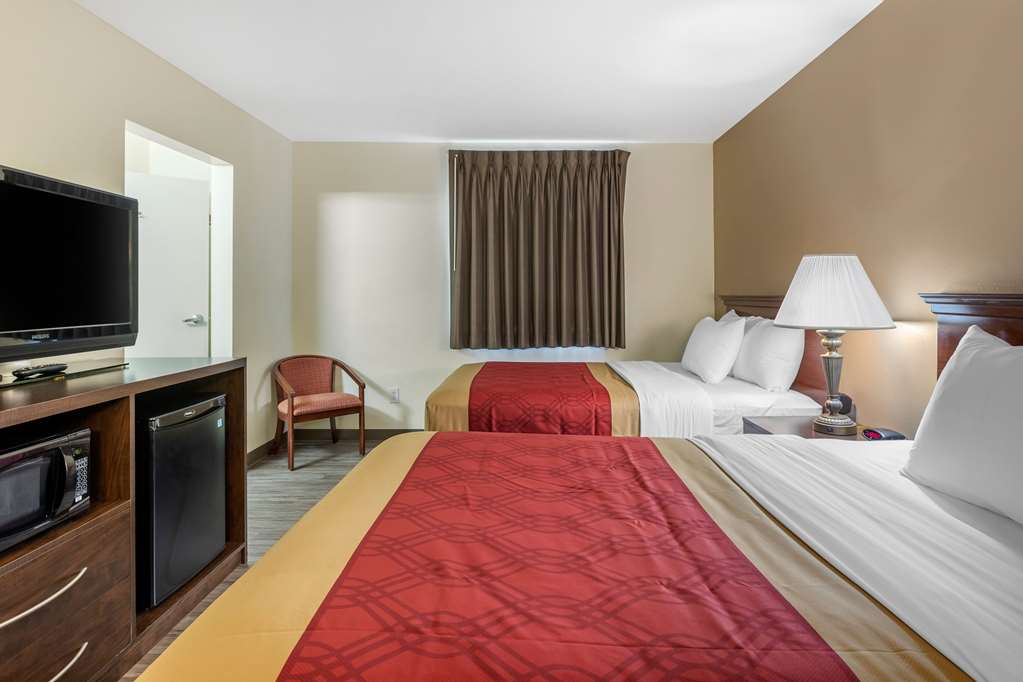 econo lodge inn and suites fairgrounds