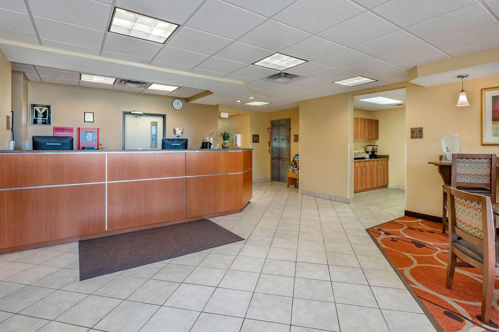 econo lodge inn and suites fairgrounds