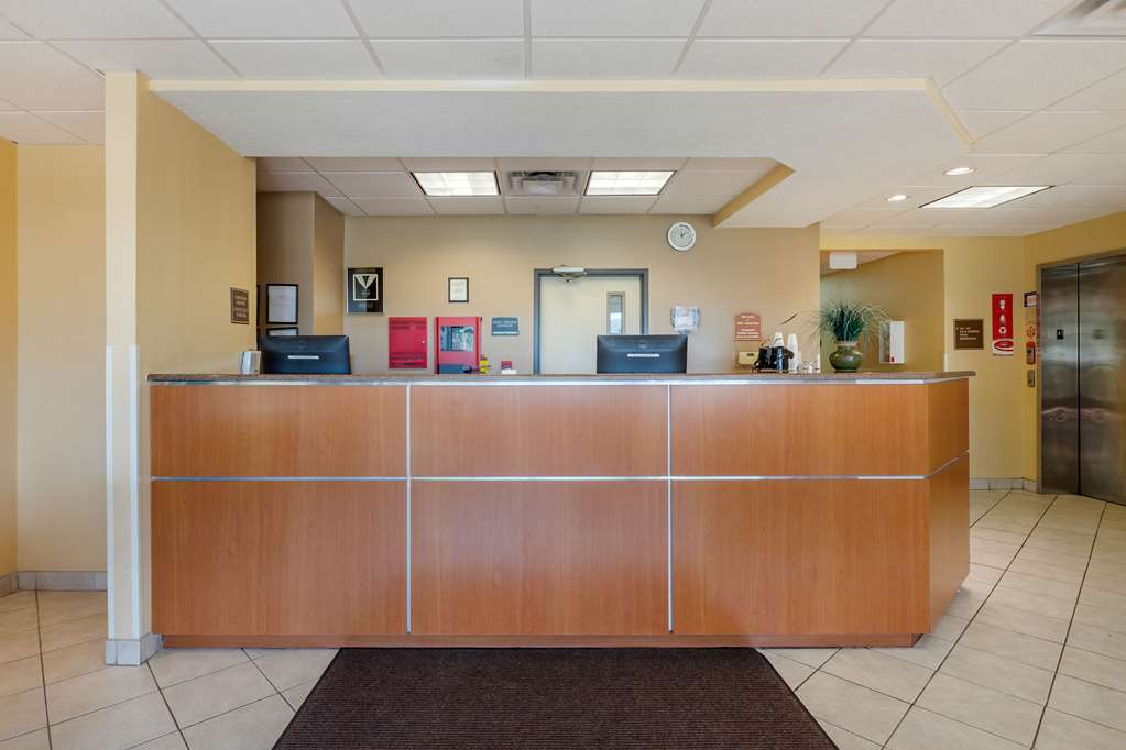 econo lodge inn and suites fairgrounds