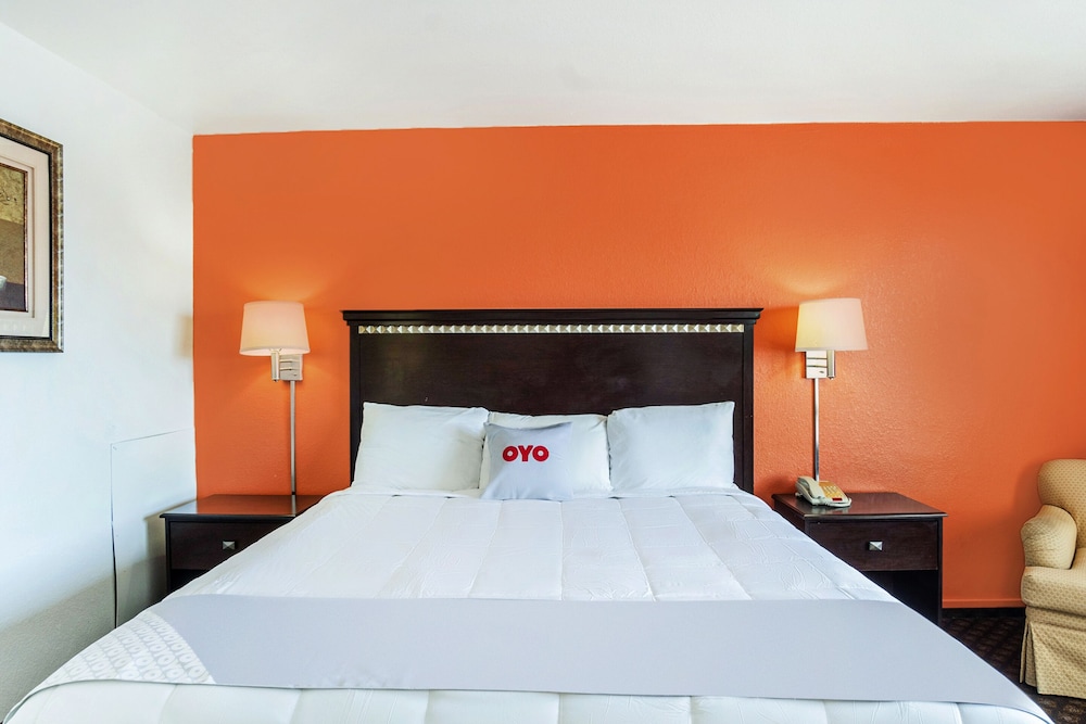 oyo townhouse dodge city ks