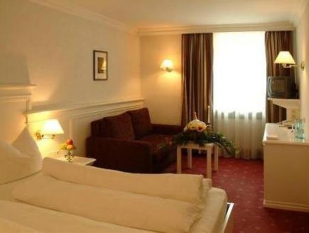 hotel post