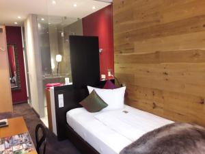 hotel post