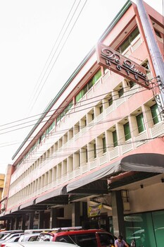 De Luxe Hotel,Northern Mindanao>>Cagayan De Oro,3 star