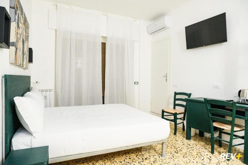 lia art hotel