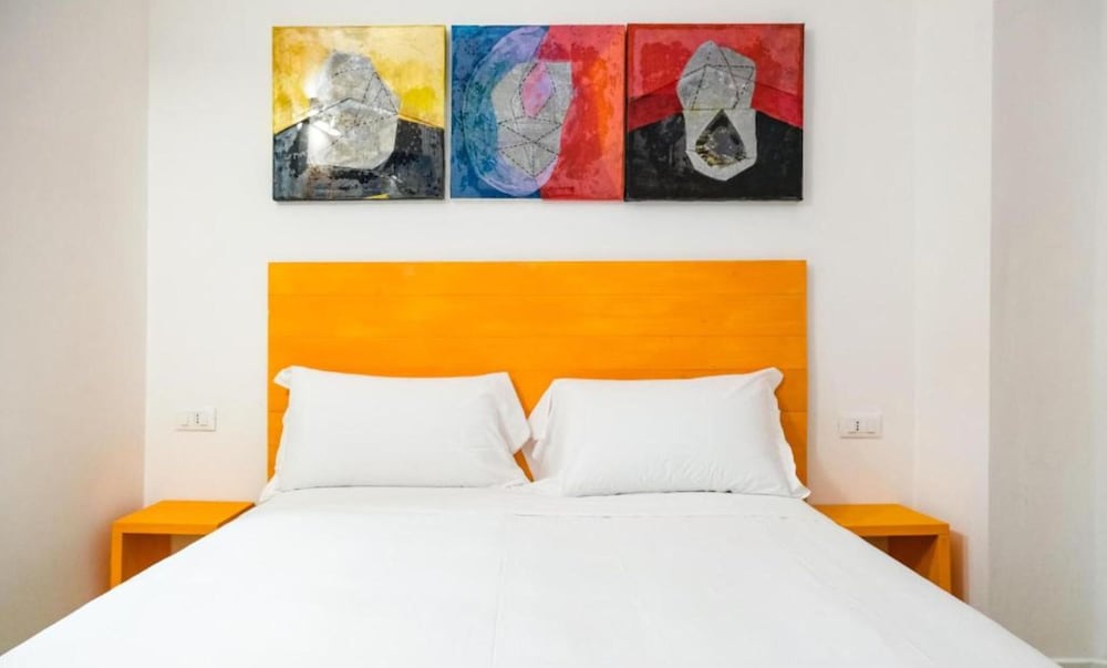 lia art hotel