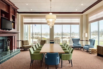 Hilton Garden Inn Dubuque Downtown,Luxemburg>>Dubuque,3 star