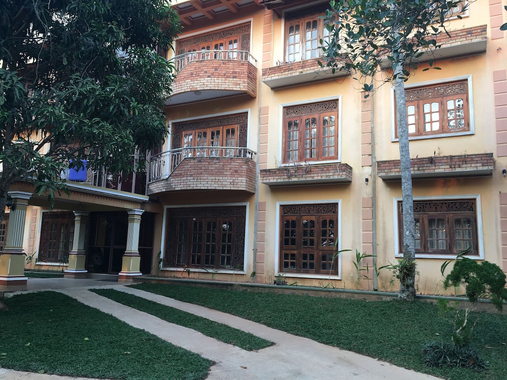mount house hotel