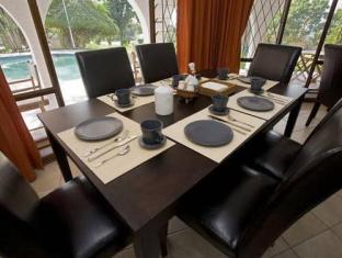 Bizafrika Guest Lodge & Conference Center,Durban>>Berea,4 star