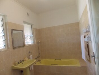 bizafrika guest lodge and conference center