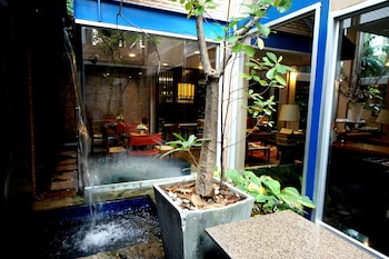 silom convent garden