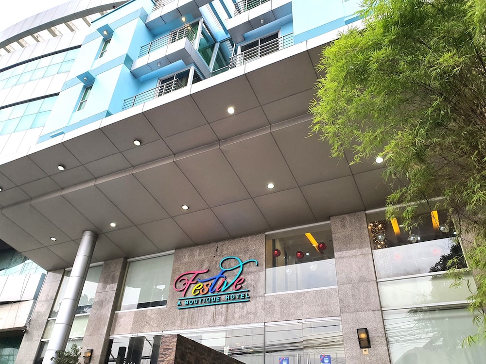 festive hotel makati