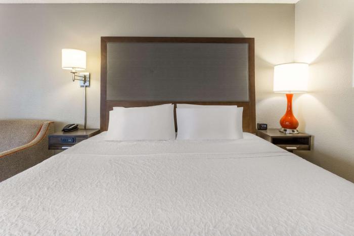 hampton inn eau claire