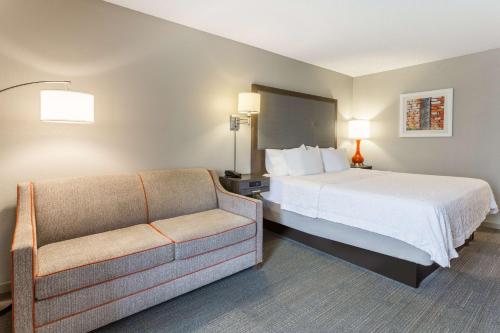hampton inn eau claire