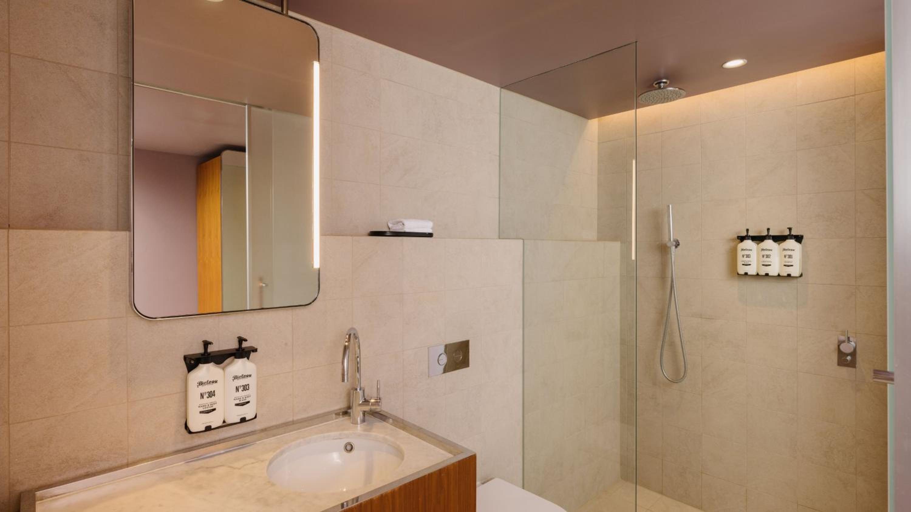 hotel indigo sydney potts point by ihg