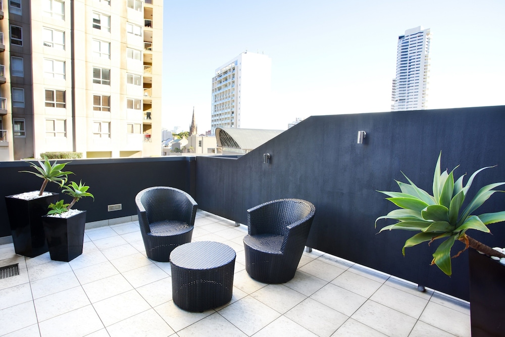 hotel indigo sydney potts point by ihg