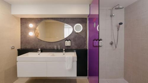 hotel indigo sydney potts point by ihg