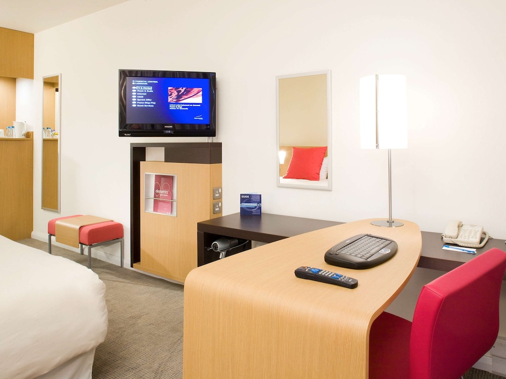 novotel edinburgh park