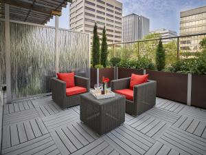Matrix Hotel,Edmonton>>Alberta,4 star
