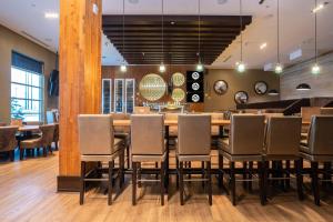 Sandman Signature Edmonton South Hotel,Edmonton>>Alberta,4 star